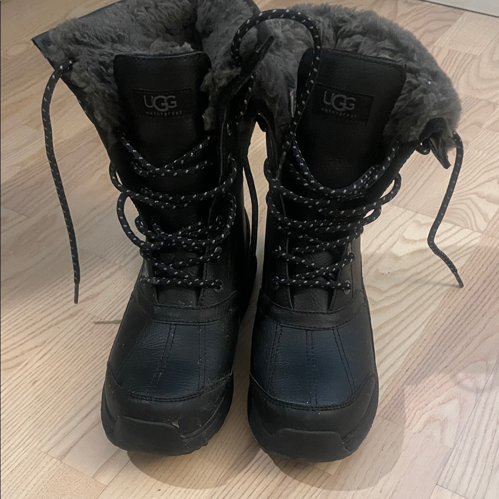 UGG Black Lace-Up Shearling-Trim Winter Boots
